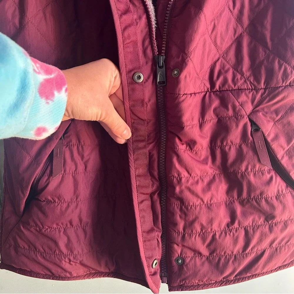 The North Face Puffer Vest Fuzzy Sherpa Outdoor Coat Water Repellent Burgundy S